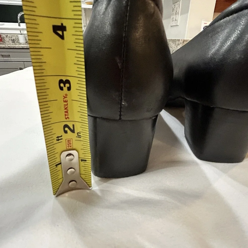 CLARKS ARTISAN ROSALYN BELLE‎ Leather Pumps, Block Heel, Black, US 8.5